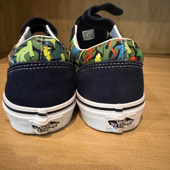 Dinosaur Vans size 6.5 Like New - Picture 3 of 5
